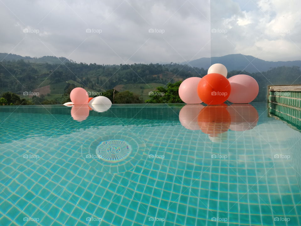 swimming pool balloon