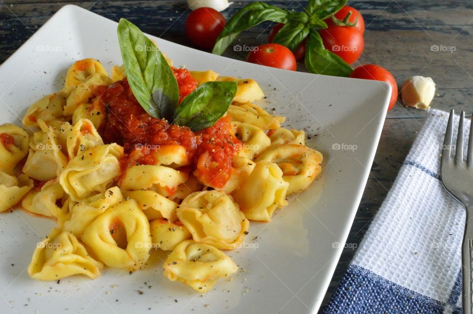 tortellini with tomatoes