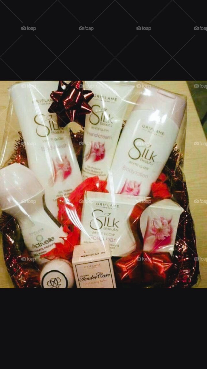 CUSTOMER'S👦👧 GIFT READY TO DELIVERY🚛🚛🚛🚛 KEEP TOUCH WITH ORIFLAME💐💐💐💐💐