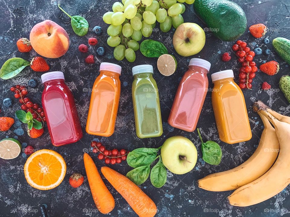 Reusable bottle with smoothie. Summer photo