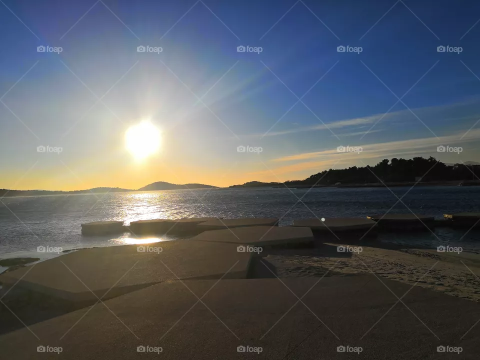 🌅