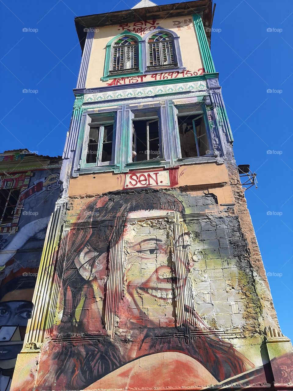 Johnny Guitar entertains the Adams Family :)