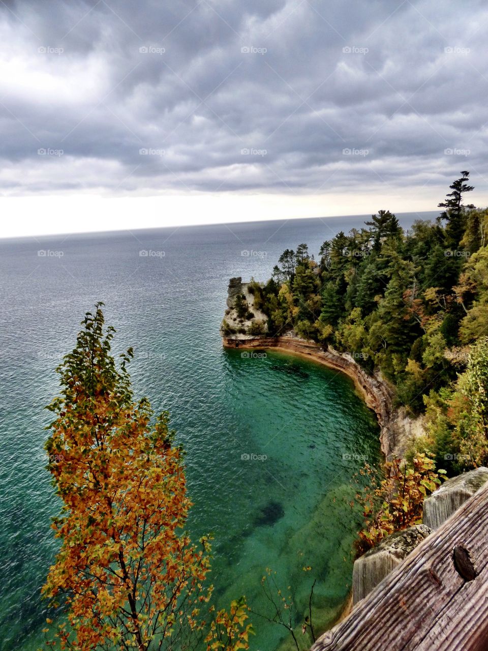 Pictured rocks national lake shore 