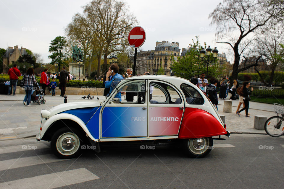 Paris Car Citroën 2CV