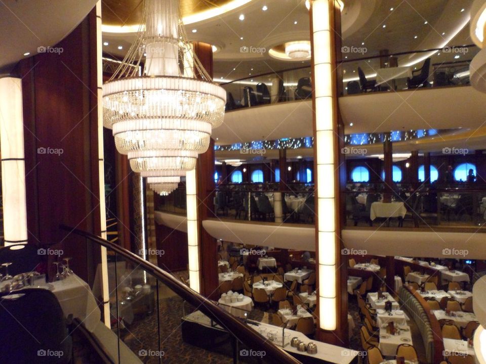 Oasis of the Seas Dining Room