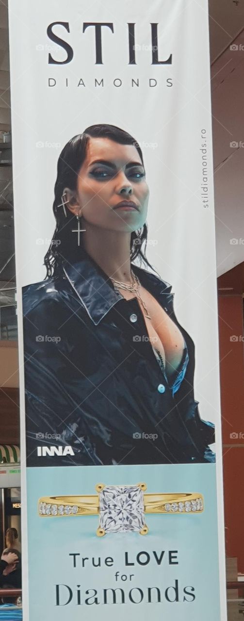 Diamonds advertisement and Inna portret