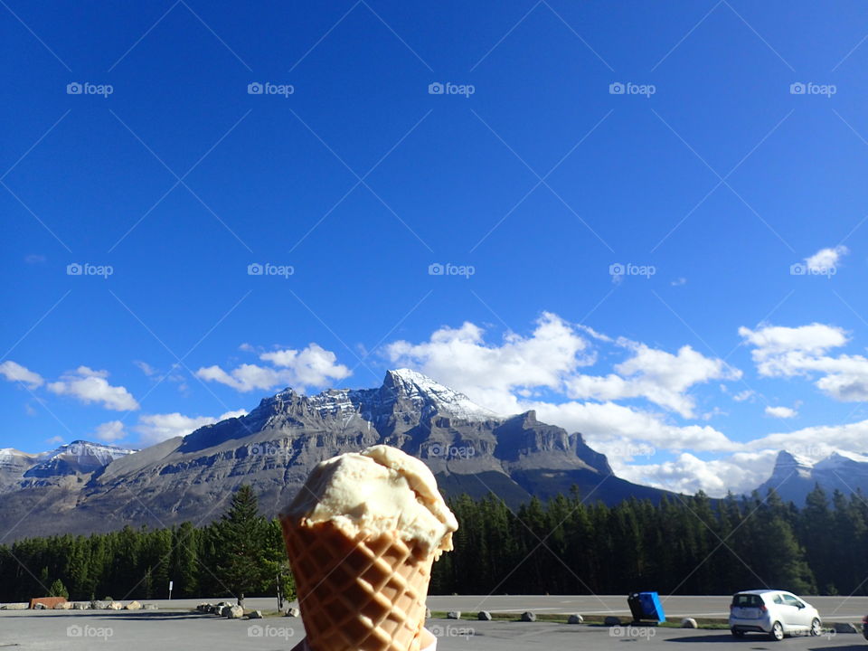 Let's go refreshing. Enjoying your travelling with feel the nature and an ice cream.hhmmm..