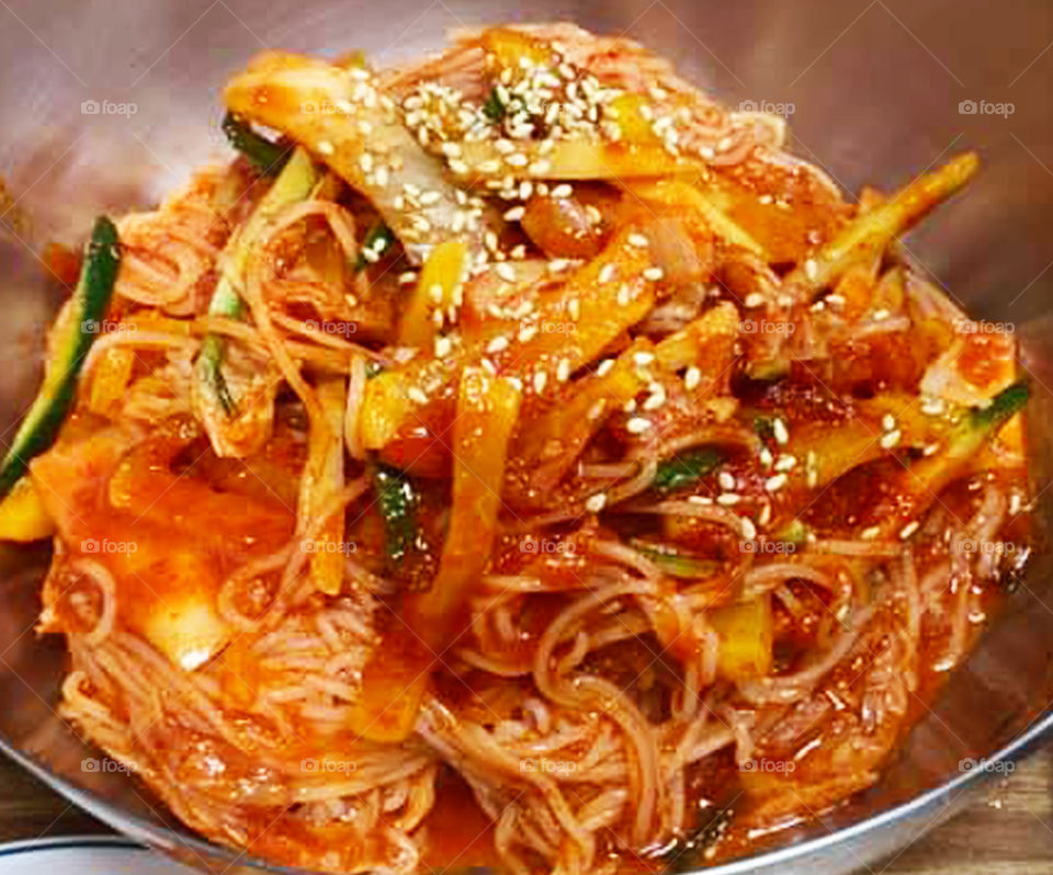 Spicy mixed noodles - Bibim-guksu 비빔국수 - Asian