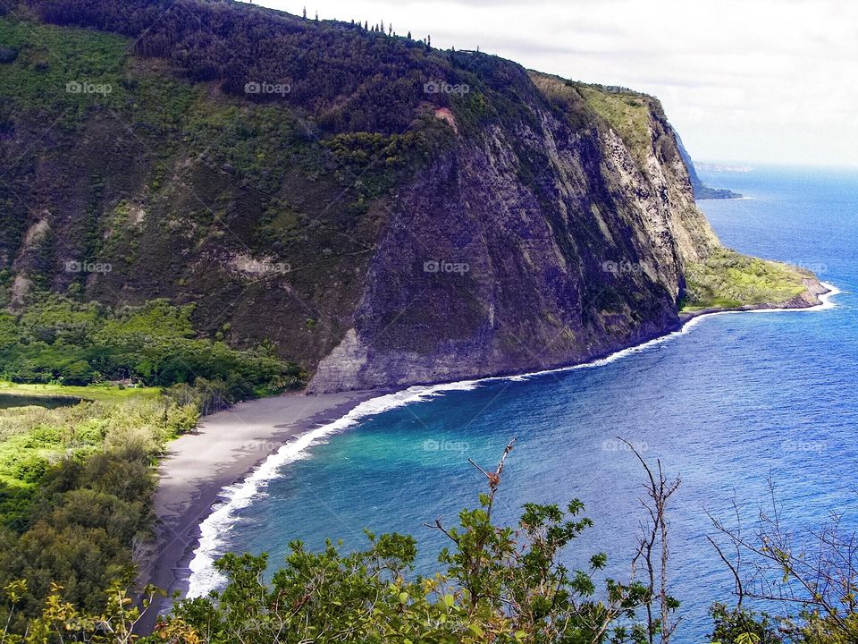 Black sand beaches and cliffs of Hawaii 
