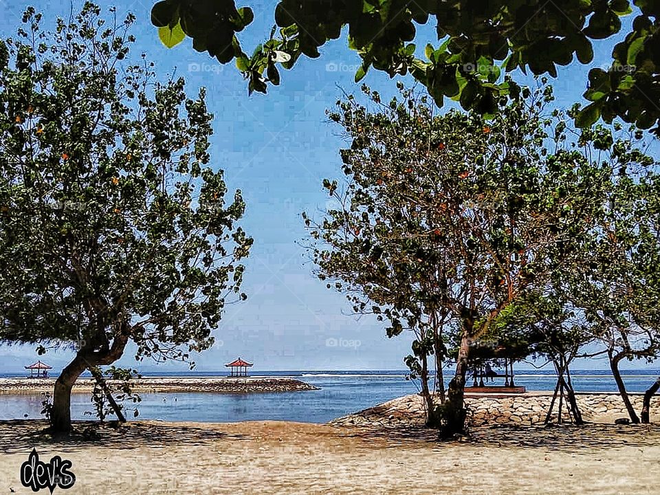 There is no place like the beach… where the land meets the sea and the sea meets the sky

— Umair Siddiqui