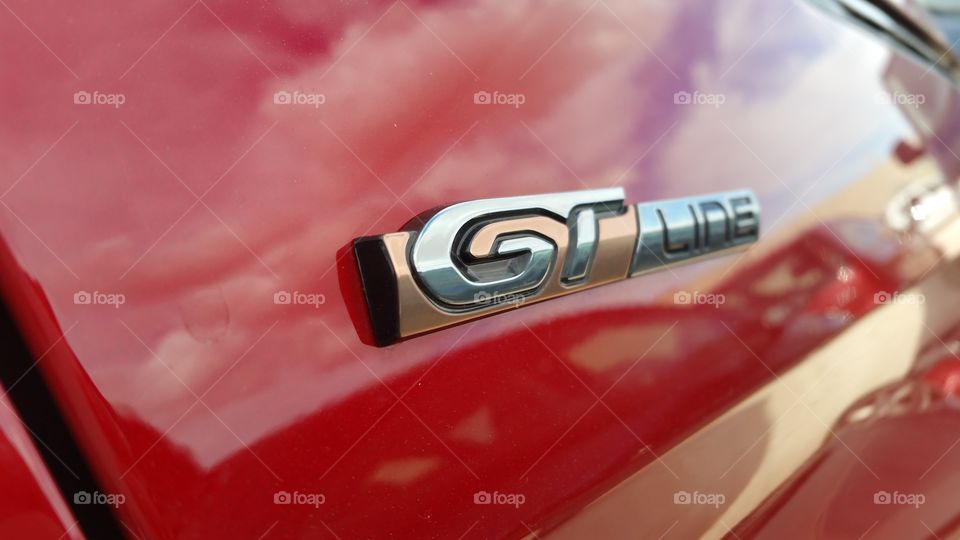 Detail of logo in a Peugeot 3008 GT Line