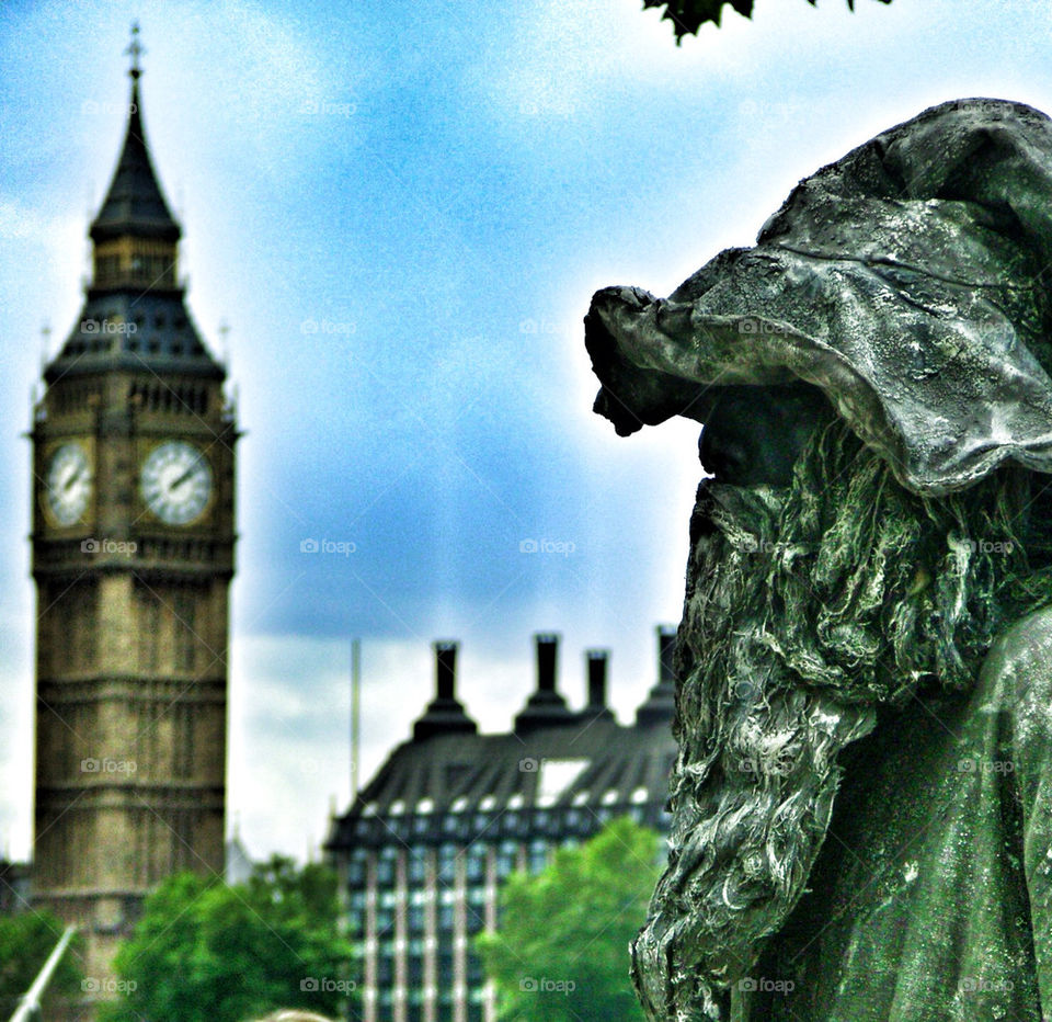 london statue big ben by idanos