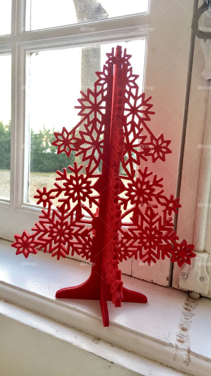 Little red christmas tree 
