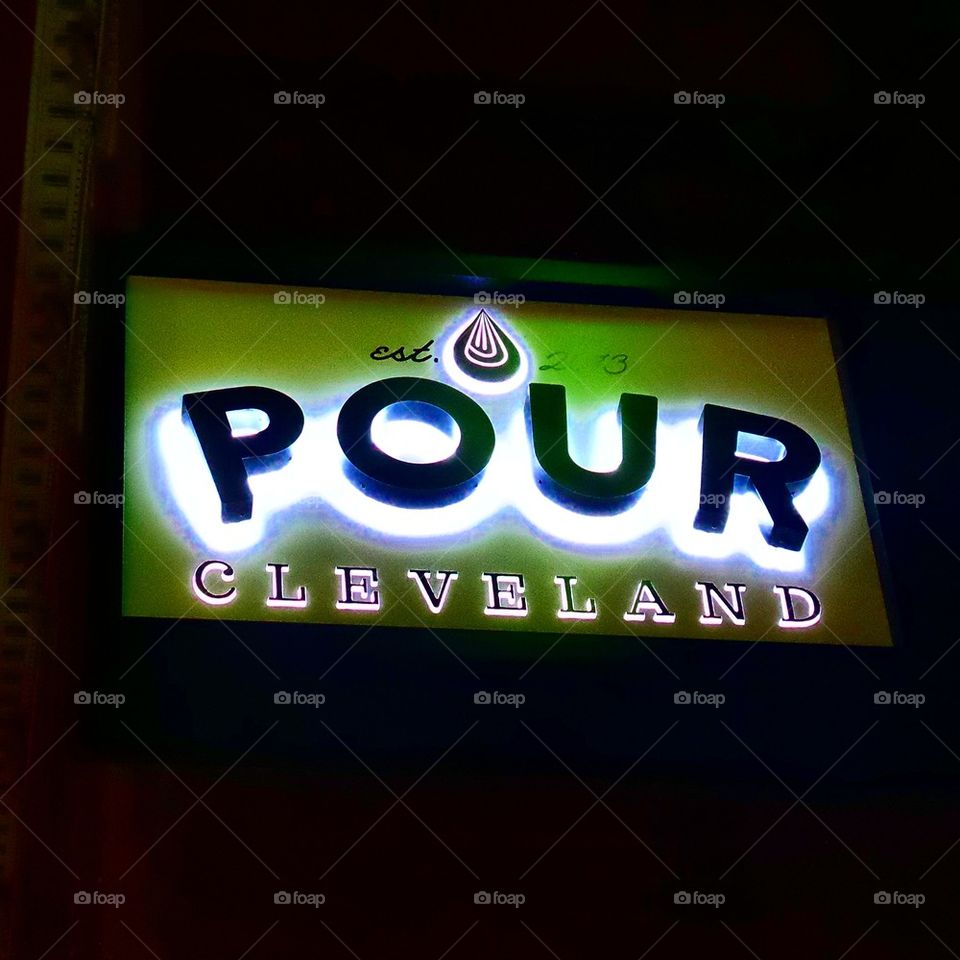 Pour Cleveland