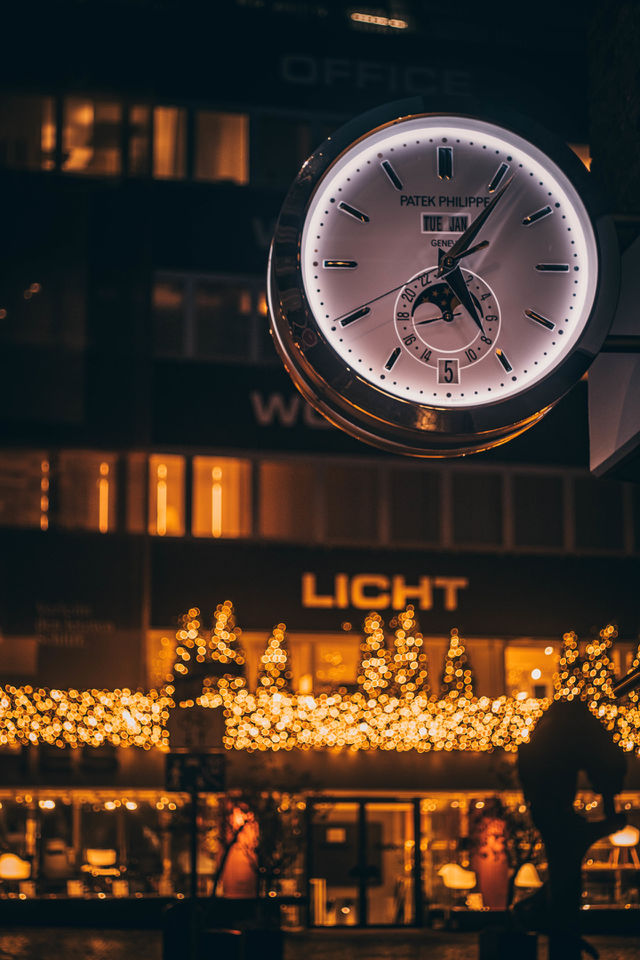 clock & lights