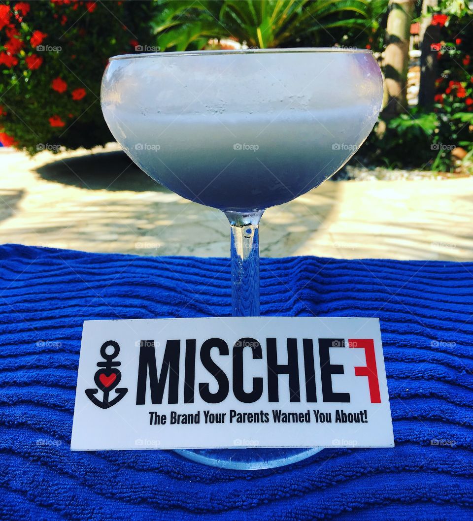 Drinks by the beach in Honduras in our cruise!