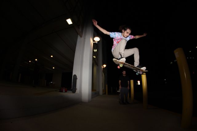Las olas Ollie over regions gap