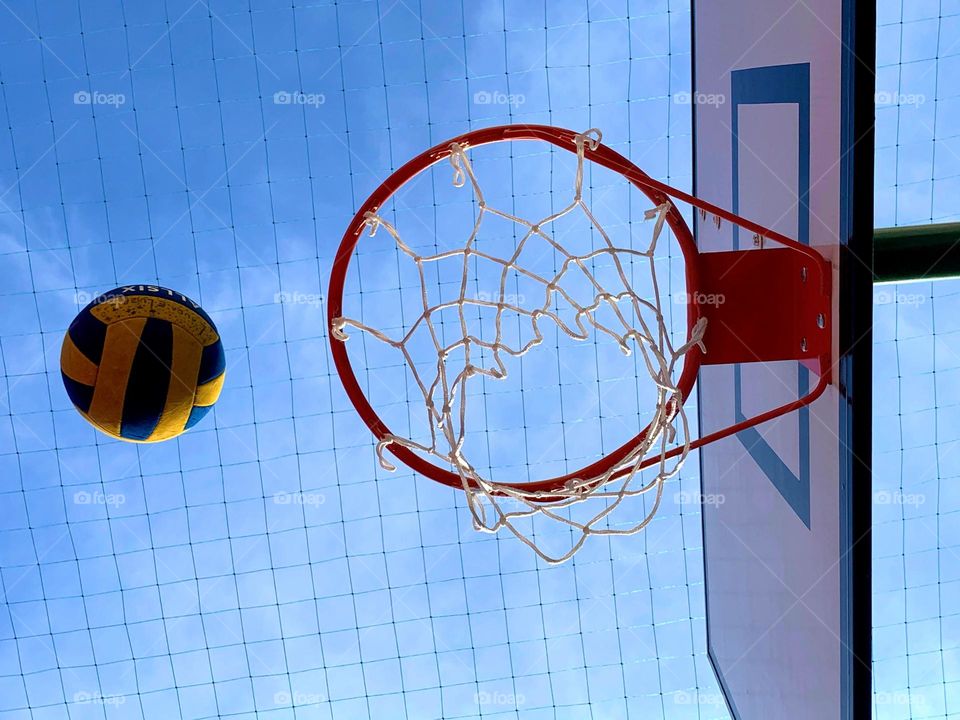 Basketball 