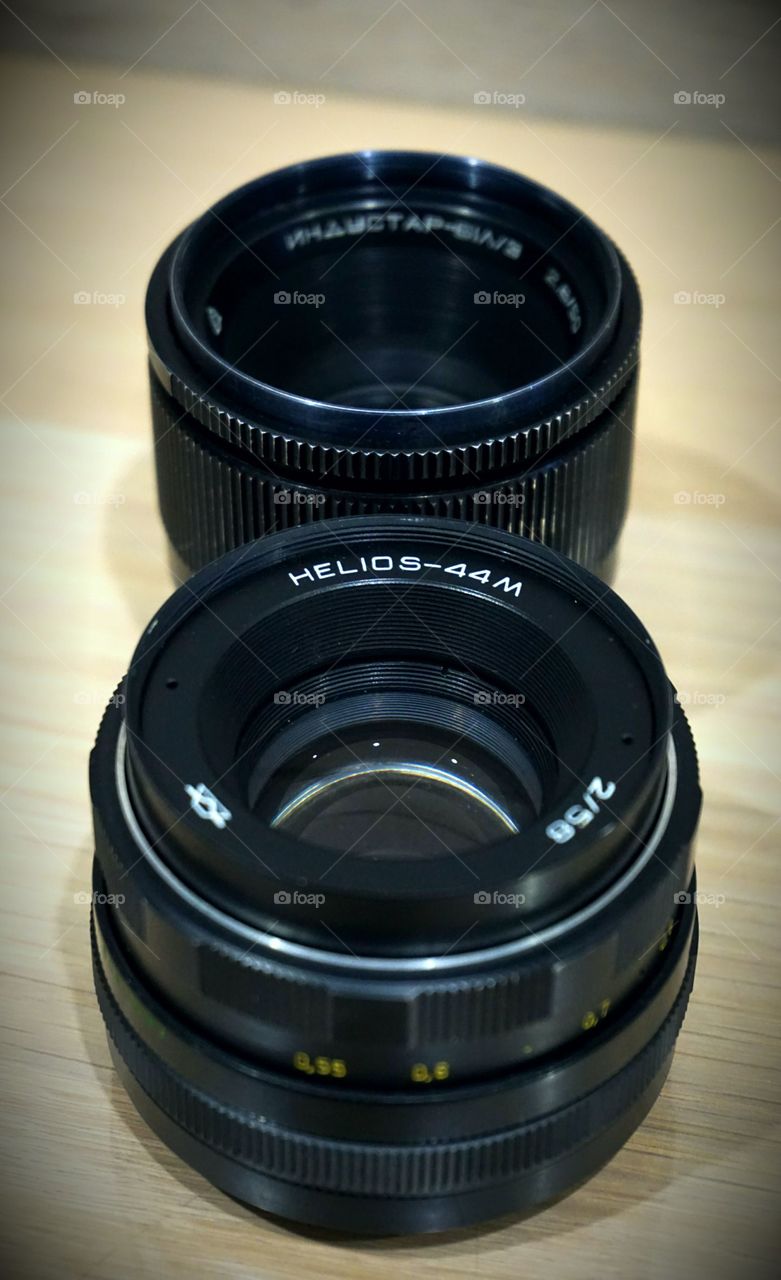 Manual retro lens