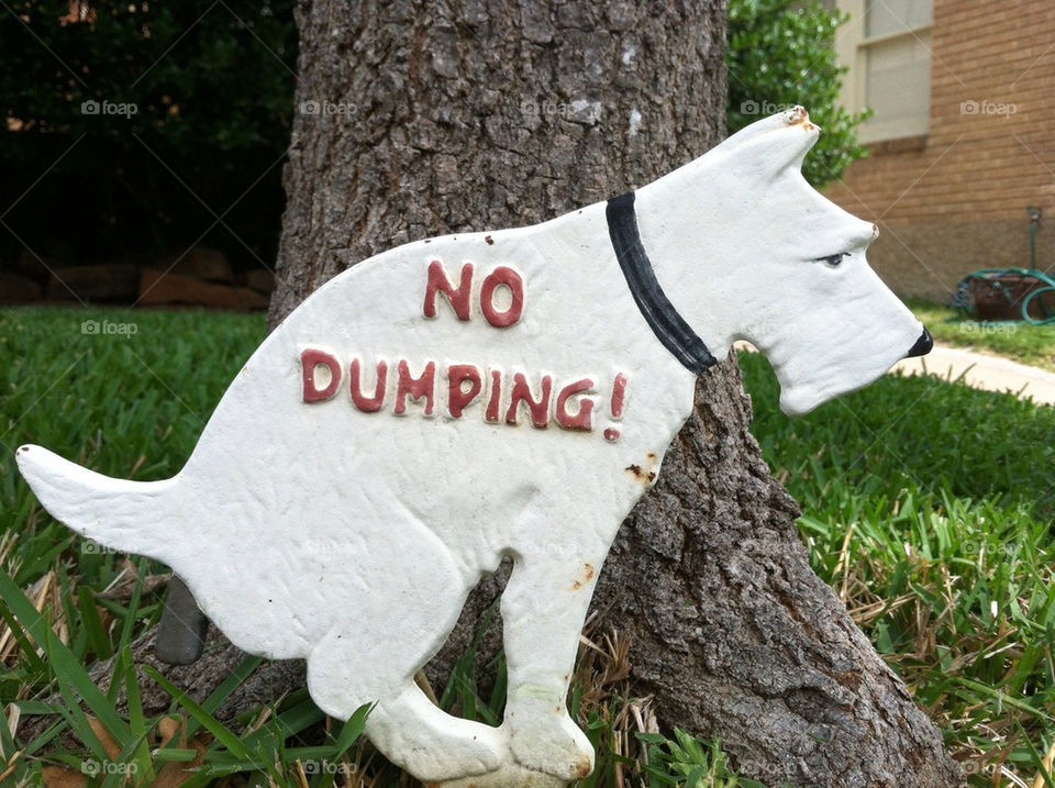 sign dog bag dump by prestridge