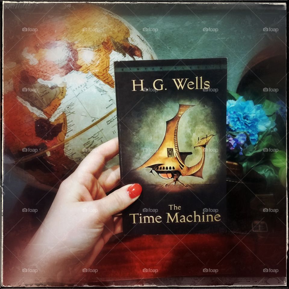 The Time Machine book. book selfie!