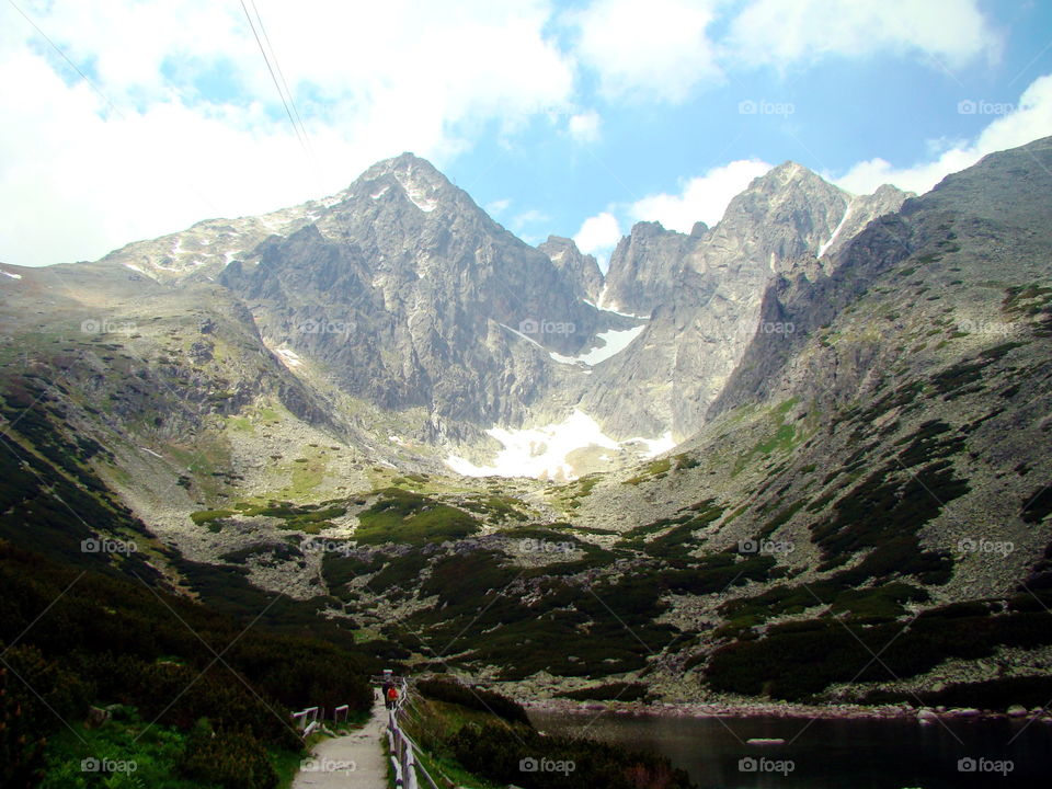 View of the Mount Łomnica.