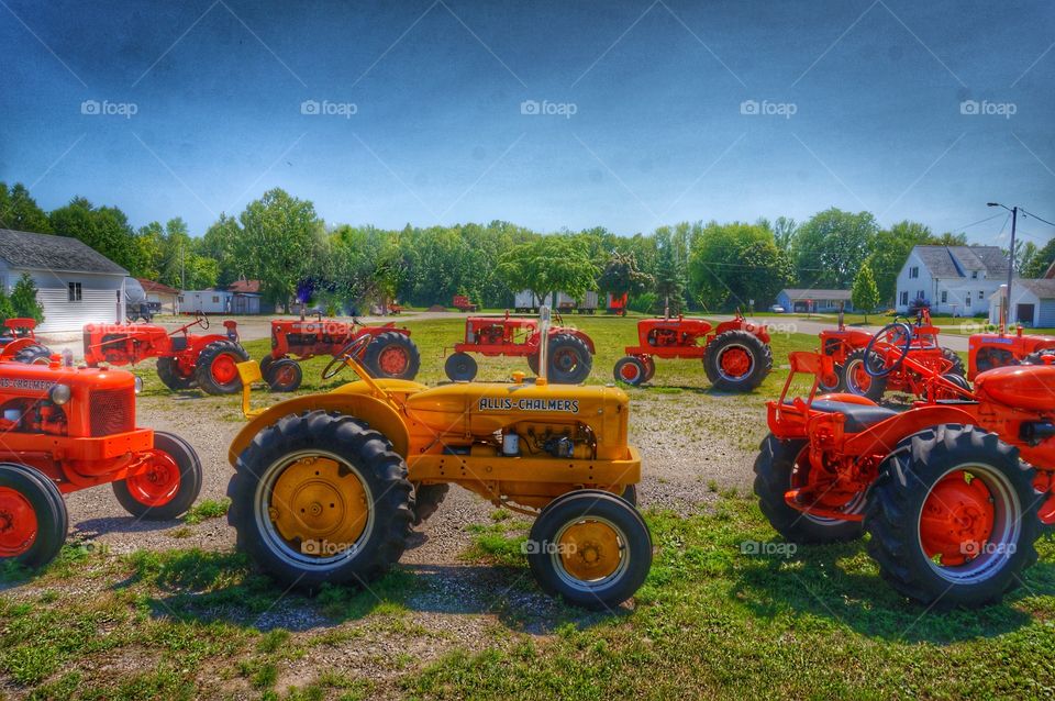 Vintage Allis Chalmers. Vintage Tractors in the Round
