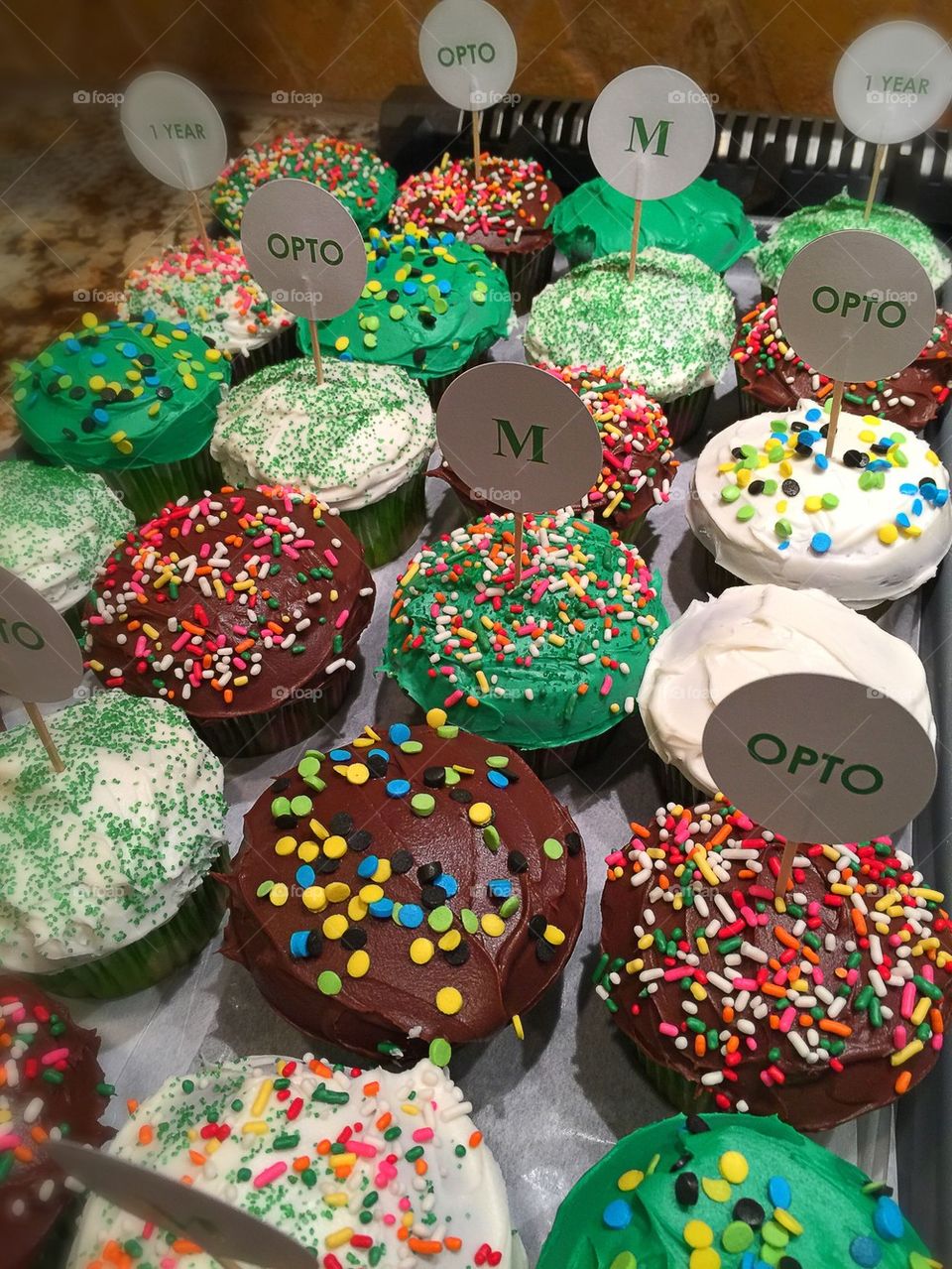 OPTO Cupcakes