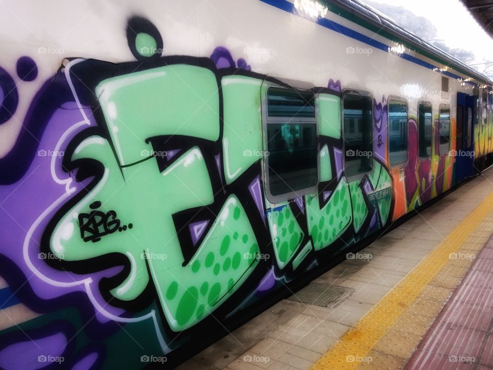 Graffiti rail