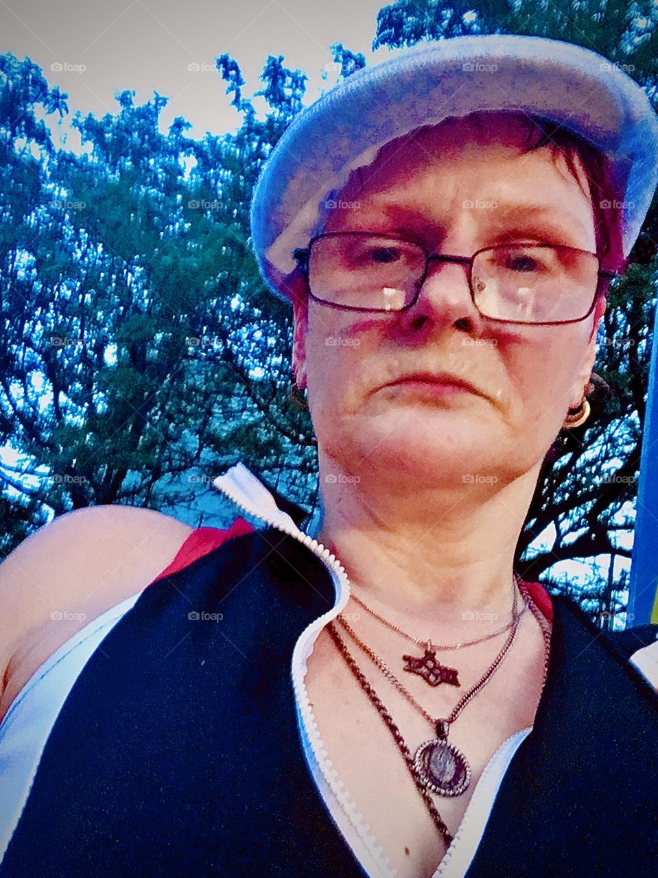 This is me, „Petra Schiller“ a.k.a. „Maxine Firefox“ a.k.a. „Maximiliane Feuerfuchs“ standing on „48th Ave“ and „Vernon Jackson Ave“ in front of the Mexican taco stand waiting for my after laundry order to be ready. 2021. Hypnotic Productions
