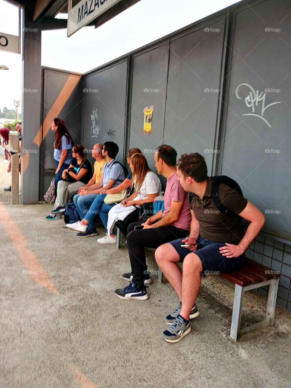 O que tanto ollham?
What are they looking at so much?