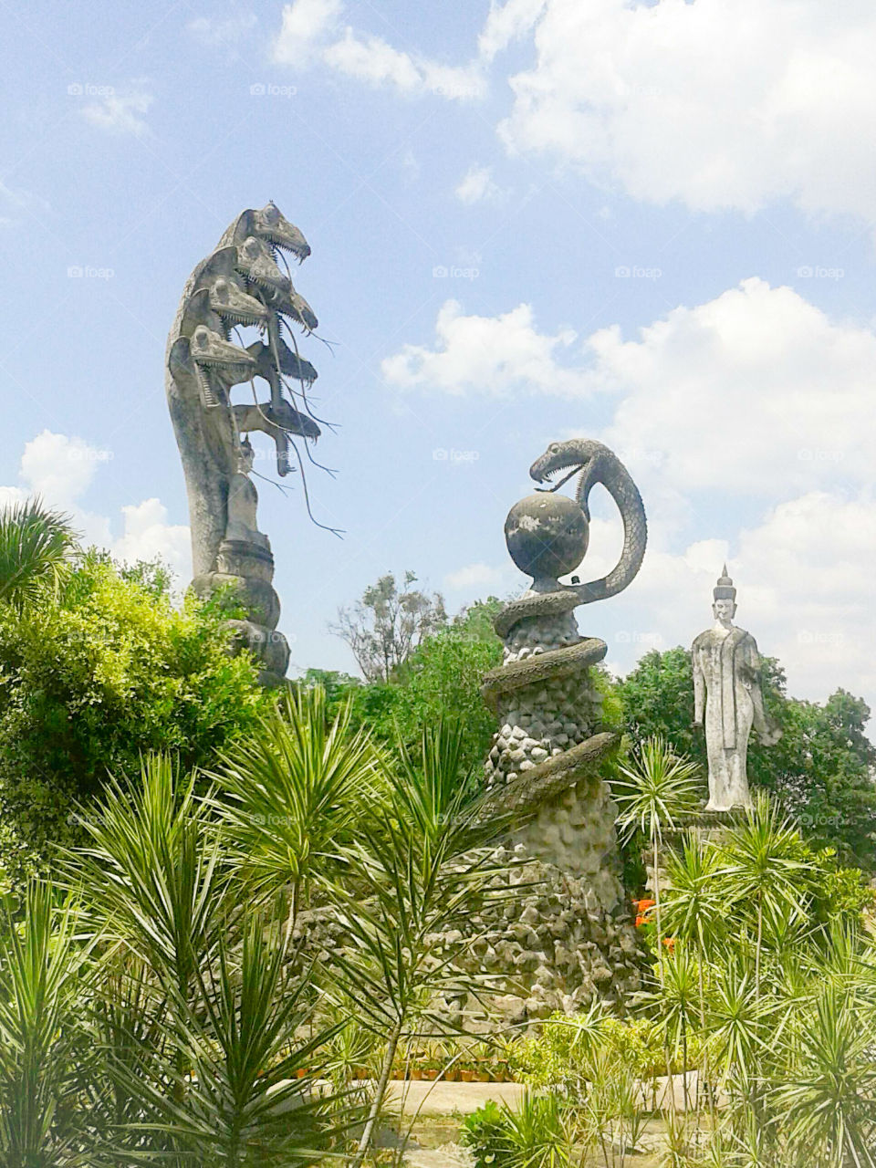 Park. Park, green park, Statue, human statue, statue of a human skeleton, cloud, sky, arts, art