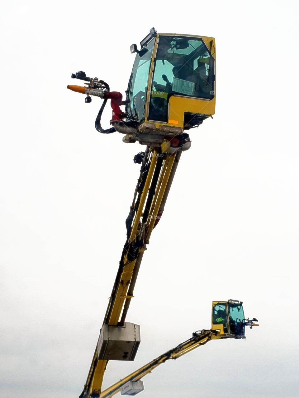 Waiting on the airplane, waiting for the deicing of the wings.