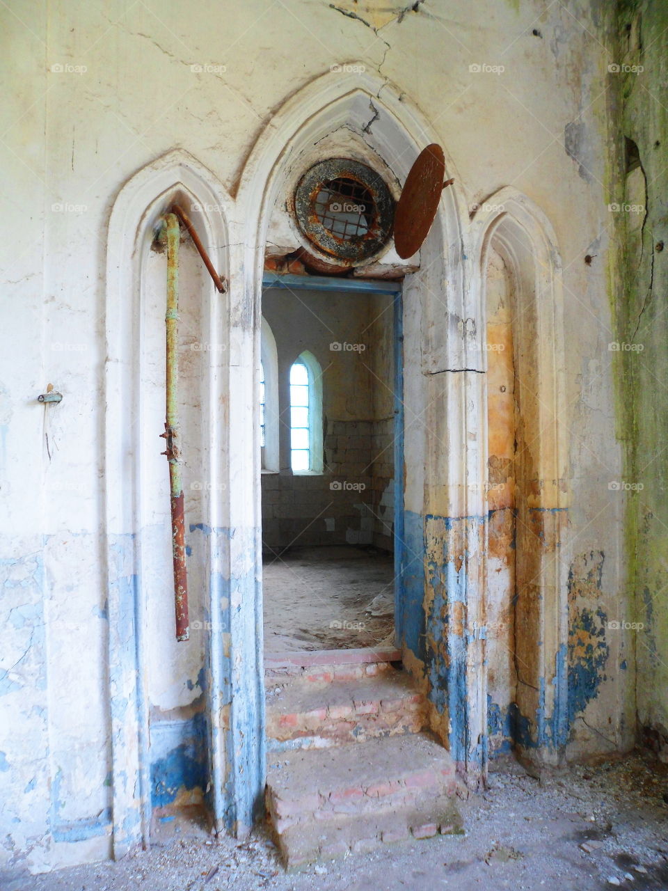 The old gothic palace of the nobleman Goroholsky in the village Chervone. The castle is now a monastery, and part of the palace in an abandoned state