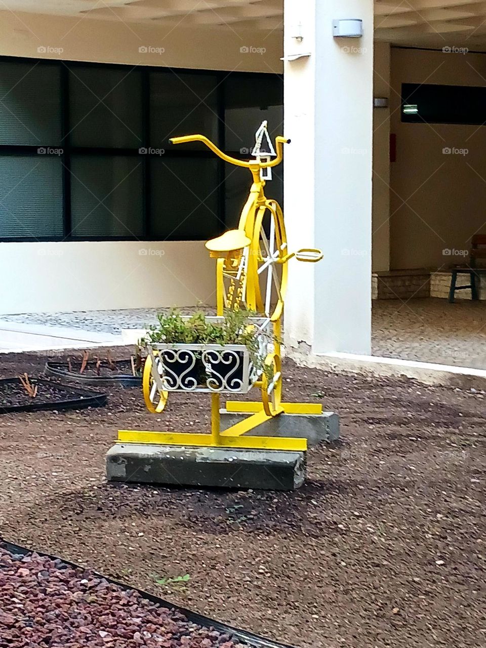 Exposto numa escola profissional.