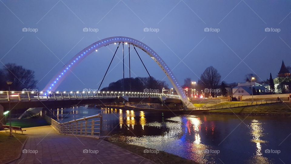 city night bridge