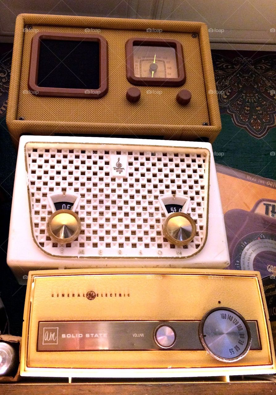 Antique AM/FM radio