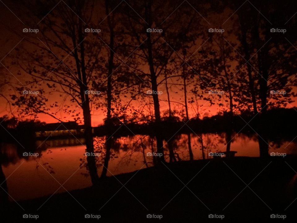 What just happened light change during Twilight Beautiful setting changes glow throughout setting. 