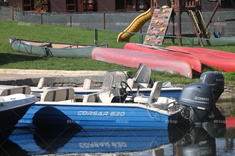 Tuourist boat's reflection