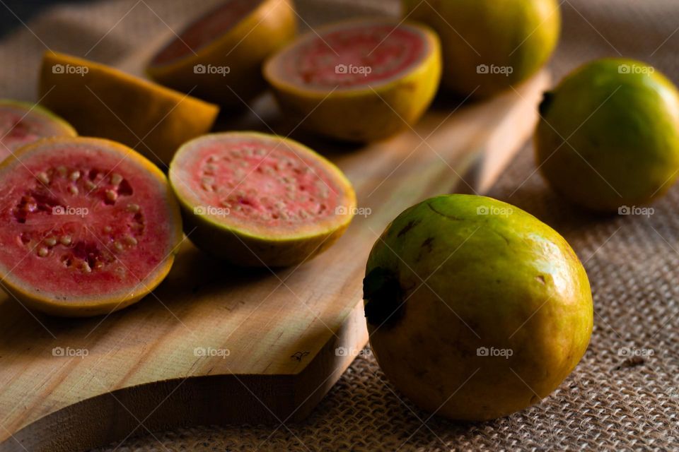 guava (fruit)