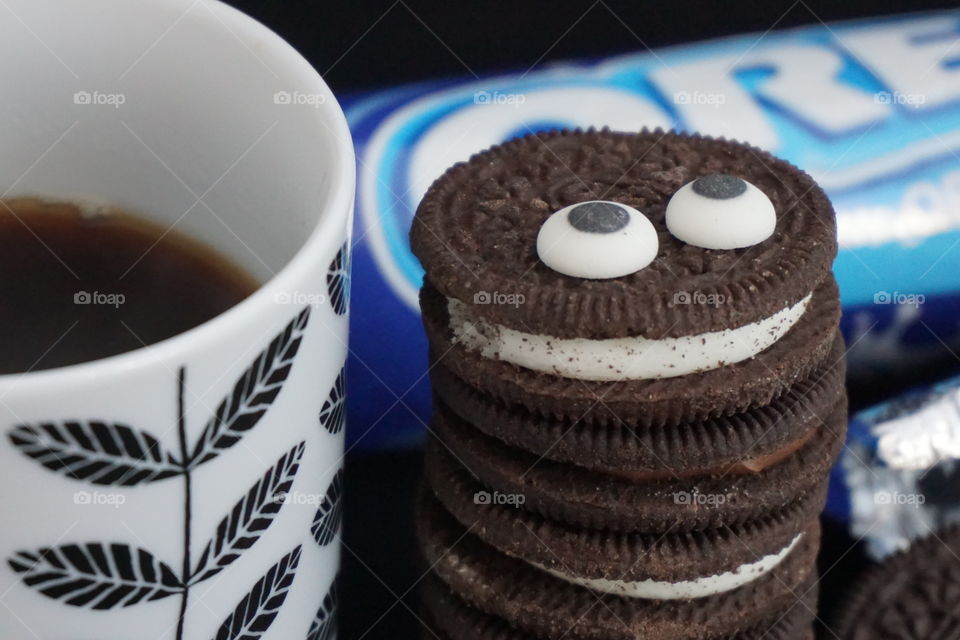 Oreo Cookie Monster with black and white leaf mug 