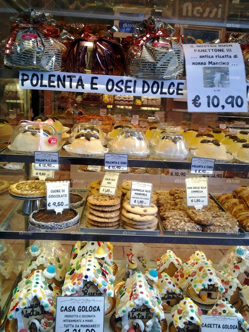 Local Color. Milanese Sweet Shop