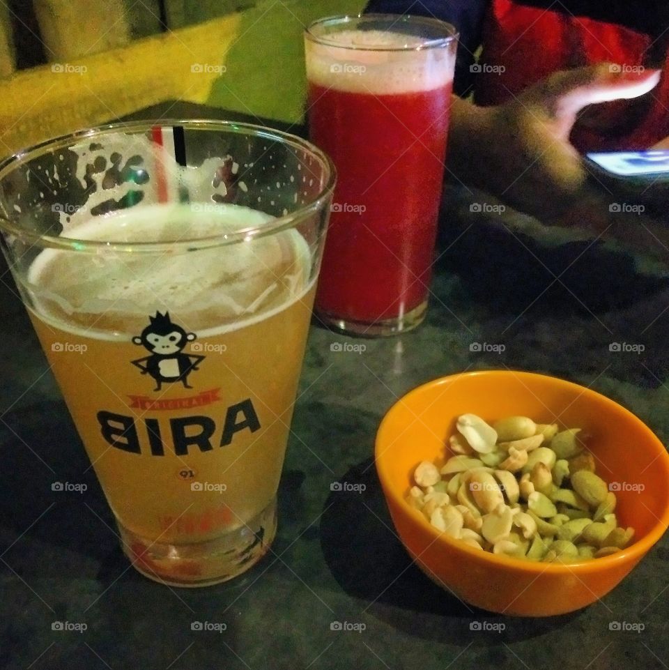 #food #drinks #nightlife #party #animals #beer #belly #peanuts #bira #drinks #bloodymary #nonalcoholic #alcoholic #drinks #reddrink #neat #booze