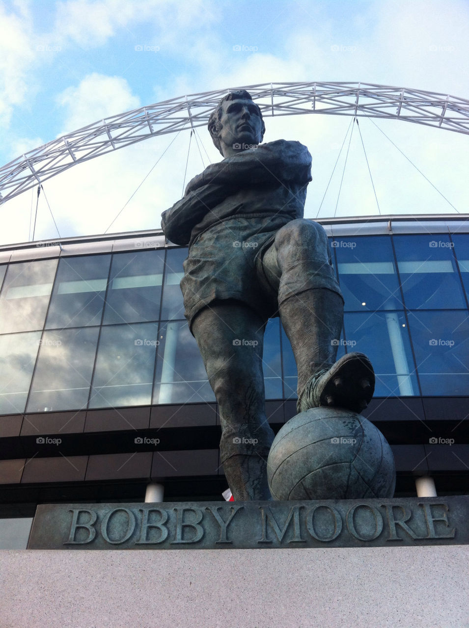 wembley stadium london bobby moore statue by craig_franklin