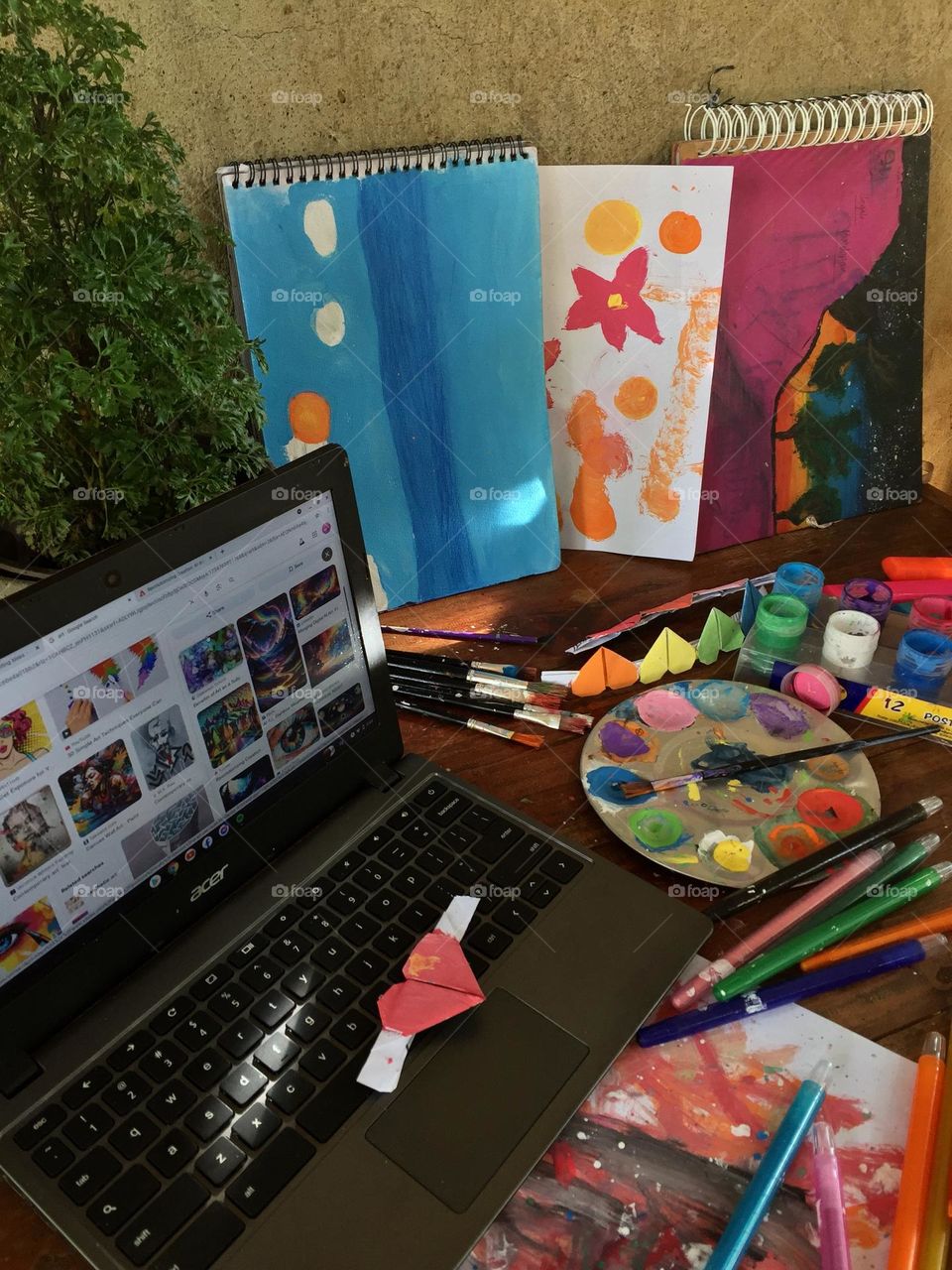 A busy desk for new learners 