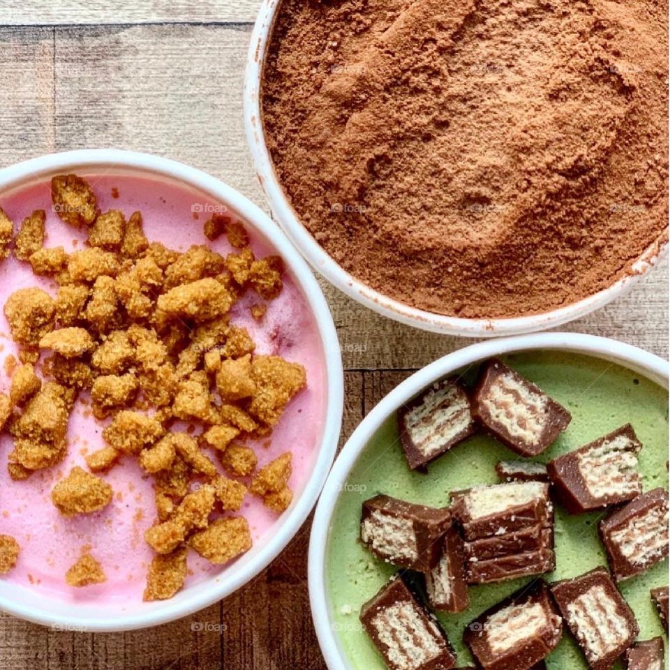 Ice cream to cool off summer 