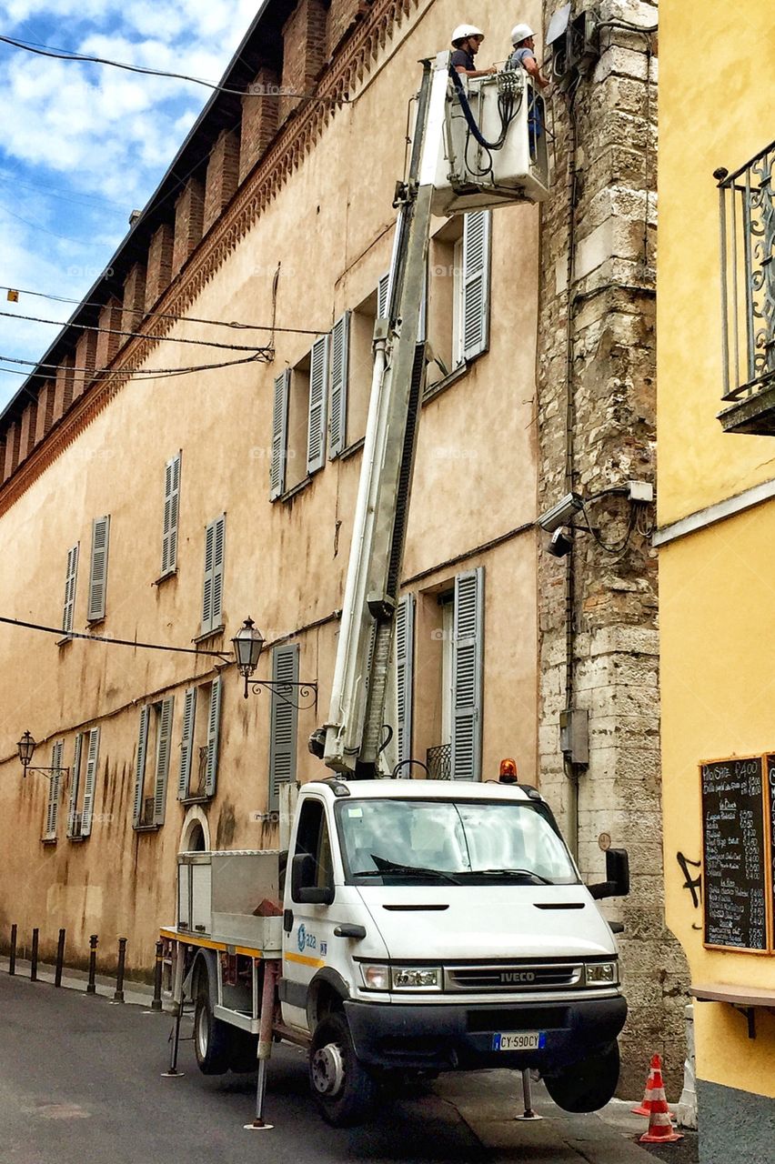Italian Repairmen 
