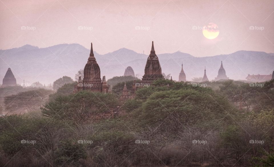 Pagoda field in the art of composition