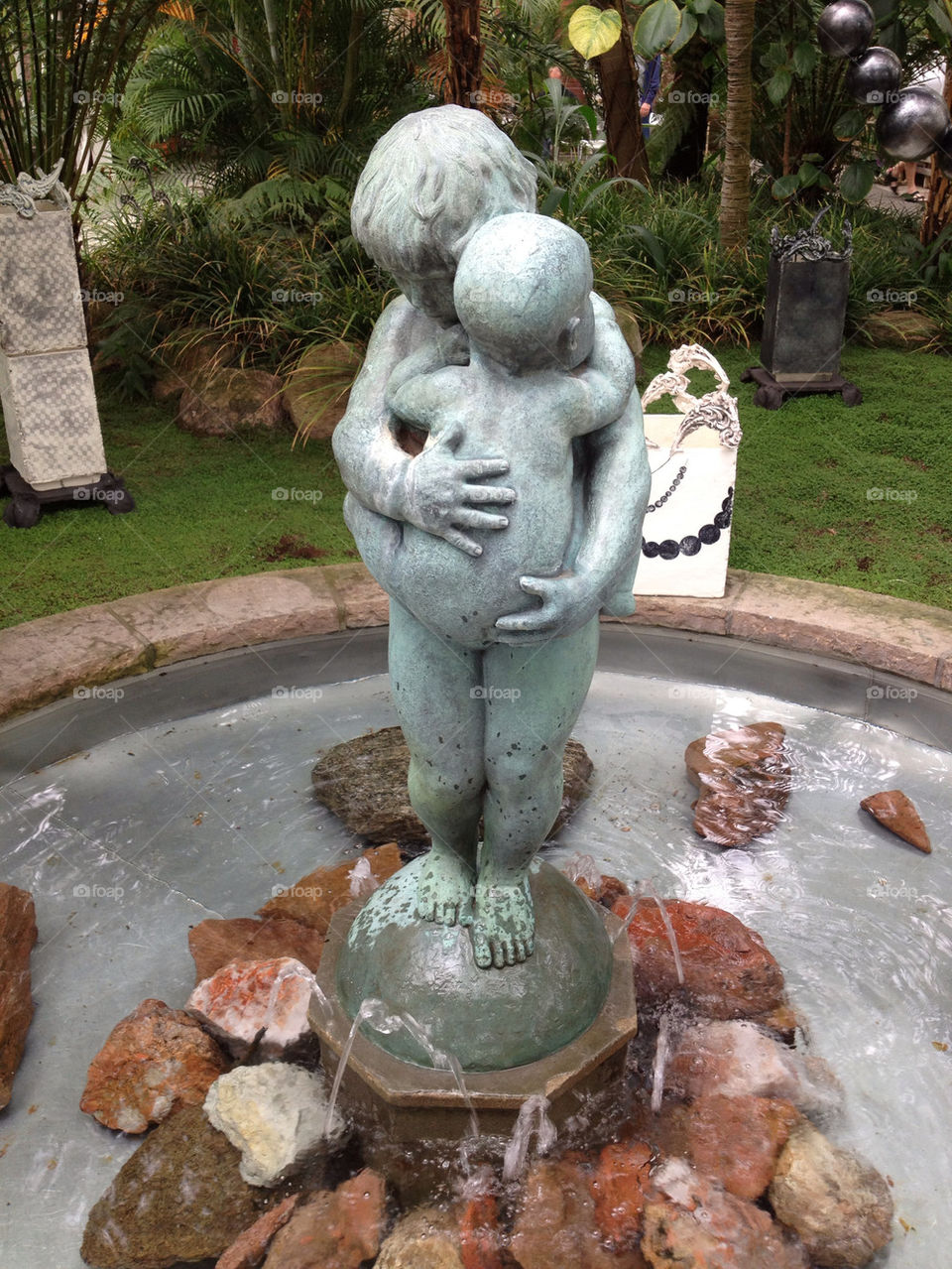 garden göteborg child statue by leta