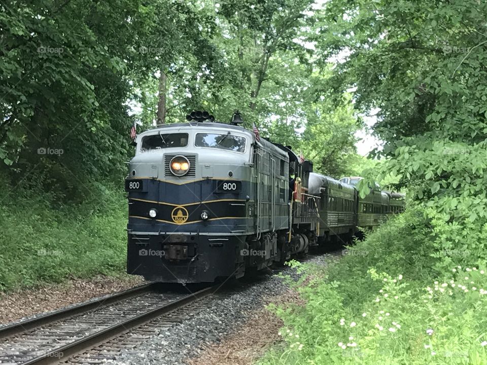 Commuter train 